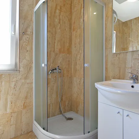 Dino 1355 Appartement