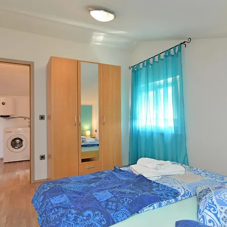 Dino 1355 Apartment *