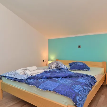 Dino 1355 Apartmán *
