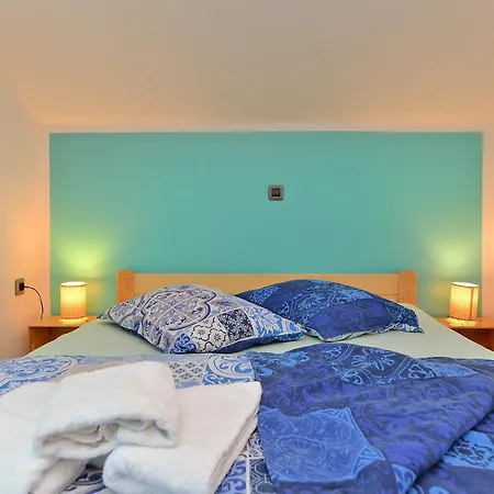 Dino 1355 Apartmán